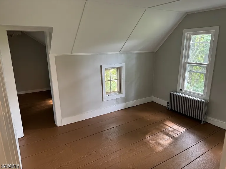 35 N Hillside Ave — Photo 8