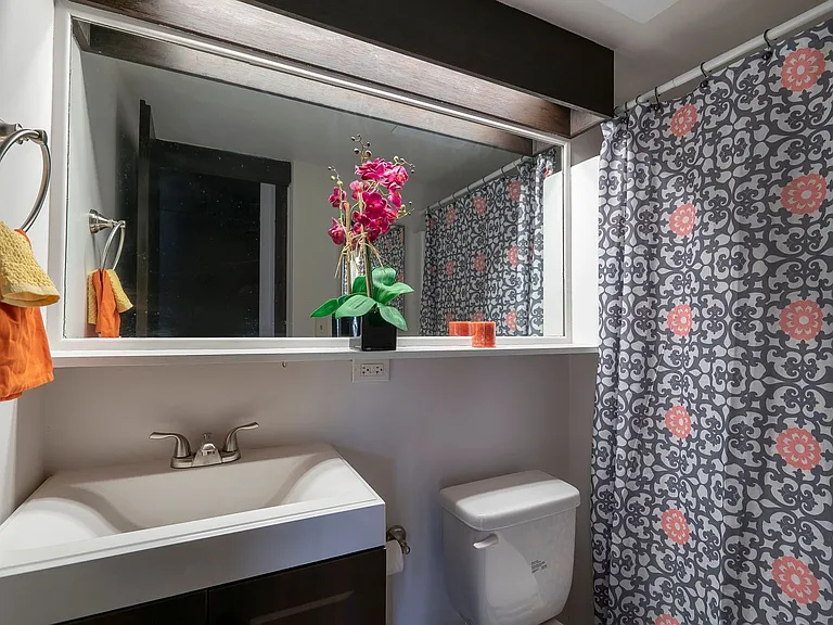 1050 Kinau St #806 — Photo 10