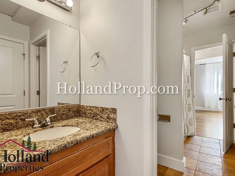 4859 SE Vintage Pl — Photo 17
