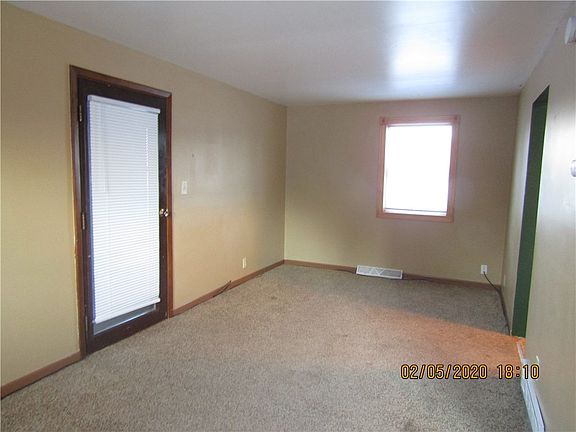 3rd image of 304 W MARSHALL Street #2