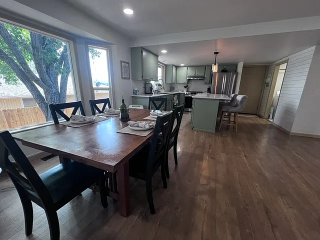 1676 Edgevale Ave — Photo 3