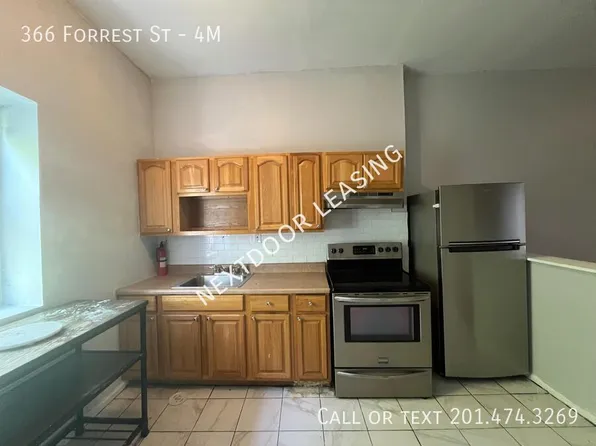 366 Forrest St, Jersey City, NJ