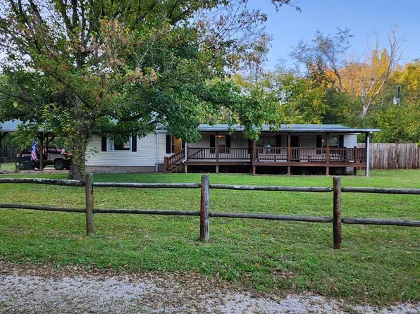 603 Vine St, Van Buren, MO 63965