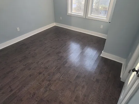 3 Bedrooms at 190 N Park St #4, East Orange NJ — photo 2