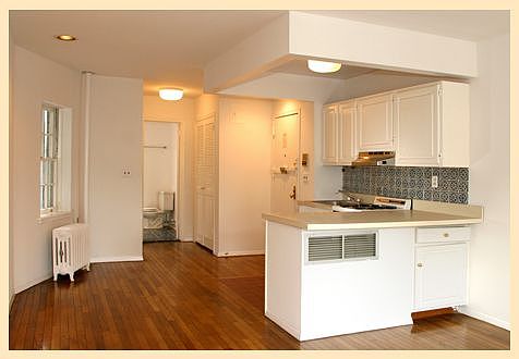 3rd image of 227 E 96th St APT 5RE