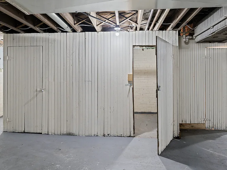 17614 Roselawn St #A & B — Photo 28