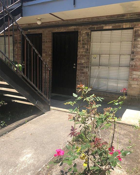 1st image of 201 W Rosamond St APT 14