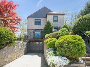 178-30 Kildare Rd, Jamaica, NY 11432