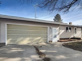 1601 Terrace Blvd, Hampton, IA 50441