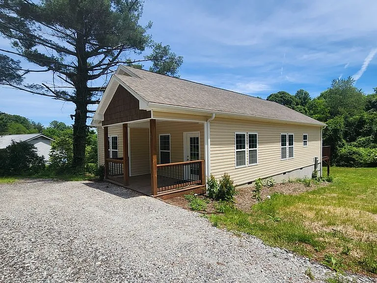68 Brevard Knoll Dr — Photo 1