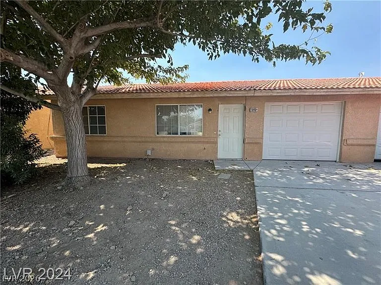 1040 Marne Ct #D — Photo 2
