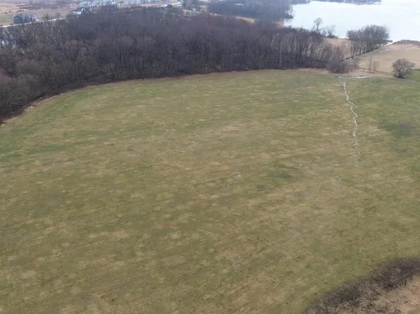 L5 Oak Shore Drive #L5, Fall River, WI 53932