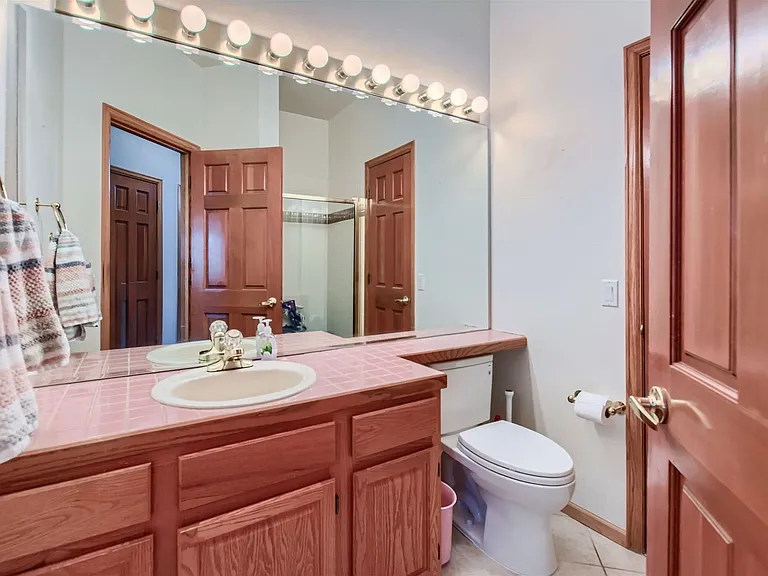 817 Mount Evans Ct — Photo 14