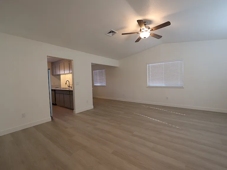 761 Almond St #B — Photo 5