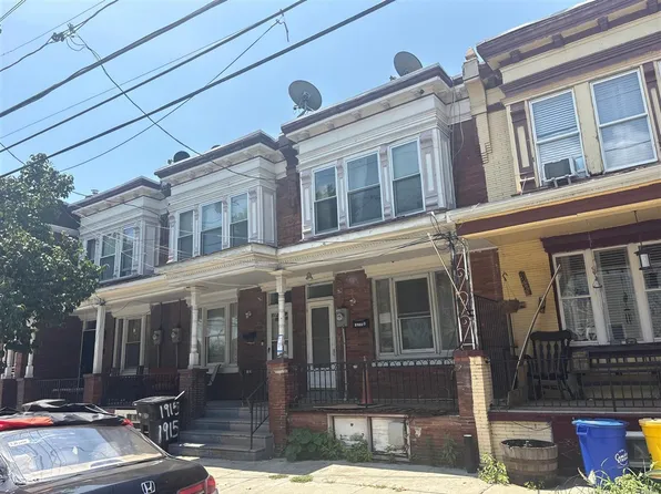 1913 S 4th St, Camden, NJ 08104