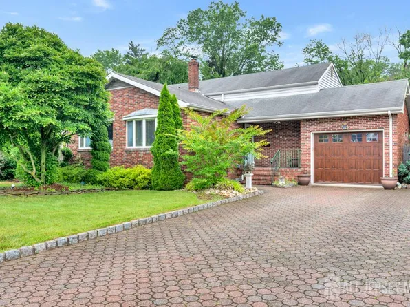 605 Beechwood Ave, Middlesex, NJ 08846