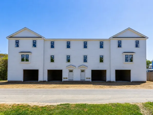10 Harrison Ave #4, Buzzards Bay, MA 02532