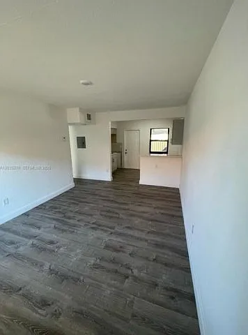 7360 SW 21st St — Photo 1