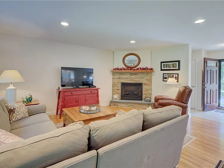 103 Browns Farm Dr — Photo 7