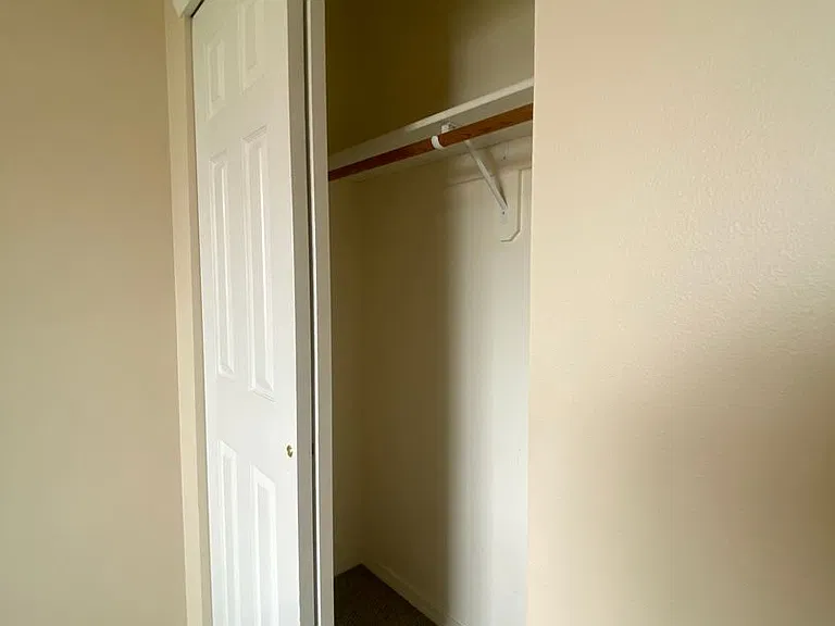 2217 N Abbey Glen Ct — Photo 24