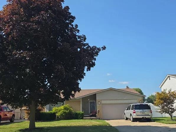 25708 Kinyon St, Taylor, MI 48180