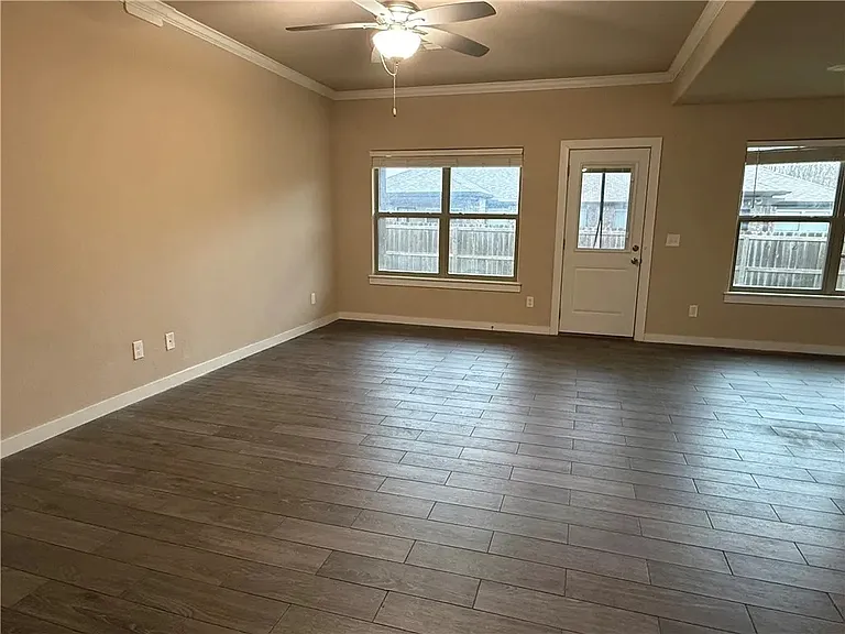 522 Vee St #522 — Photo 2