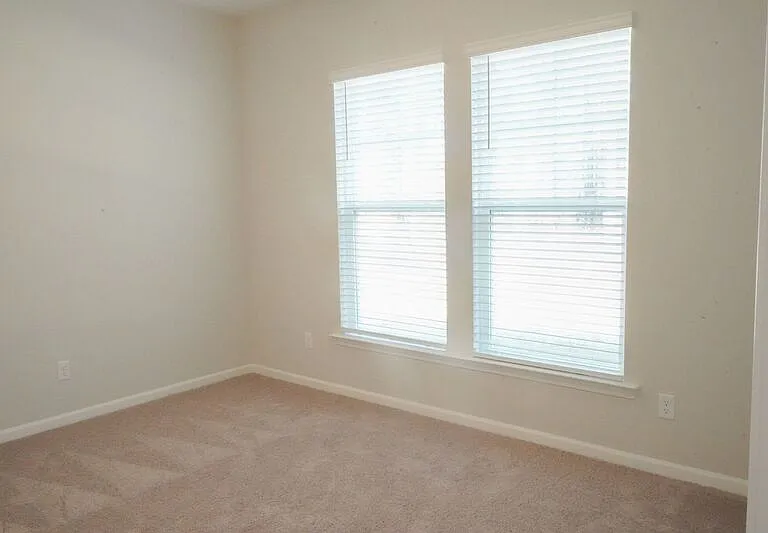 142 Brookline Dr — Photo 20