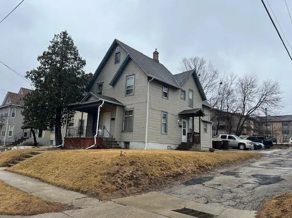 1515 Daisy Ave, Rockford, IL 61107