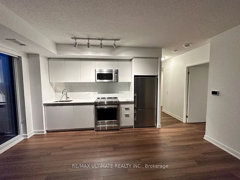 30 Samuel Wood Way #1902 — Photo 3