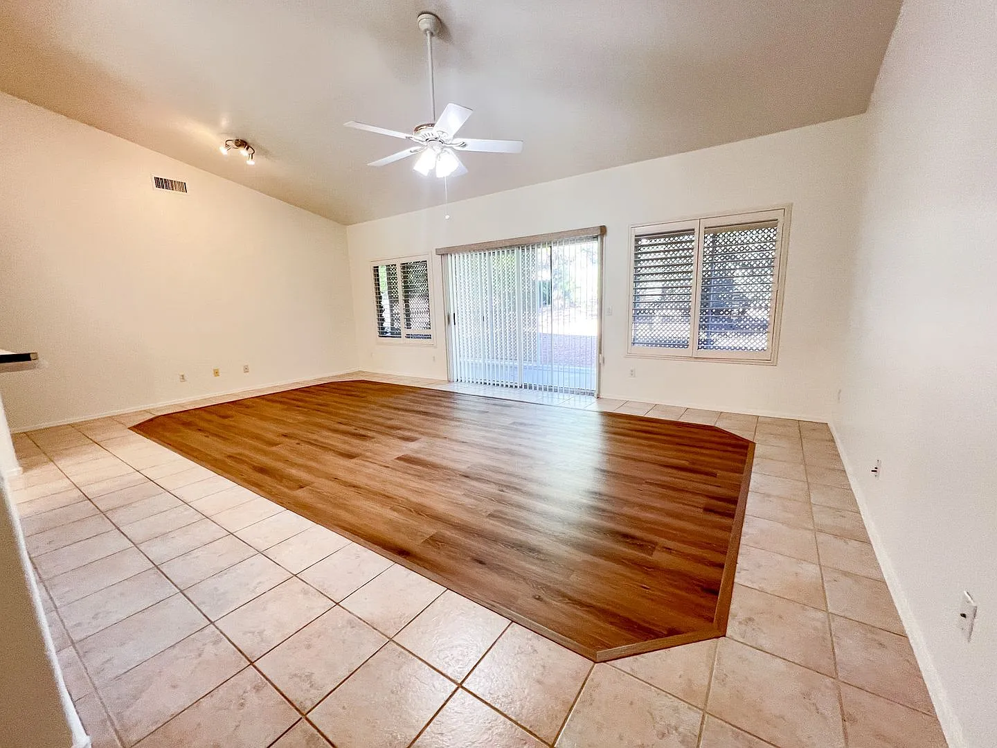 House-Cottonwood- Gym/Pool - Del Web Cottonwood Ranch — Photo 4