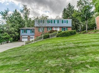 211 Sunridge Rd, Pittsburgh, PA 15238
