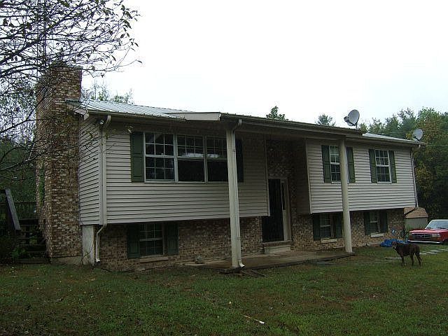 1st image of 121 Larue Ln