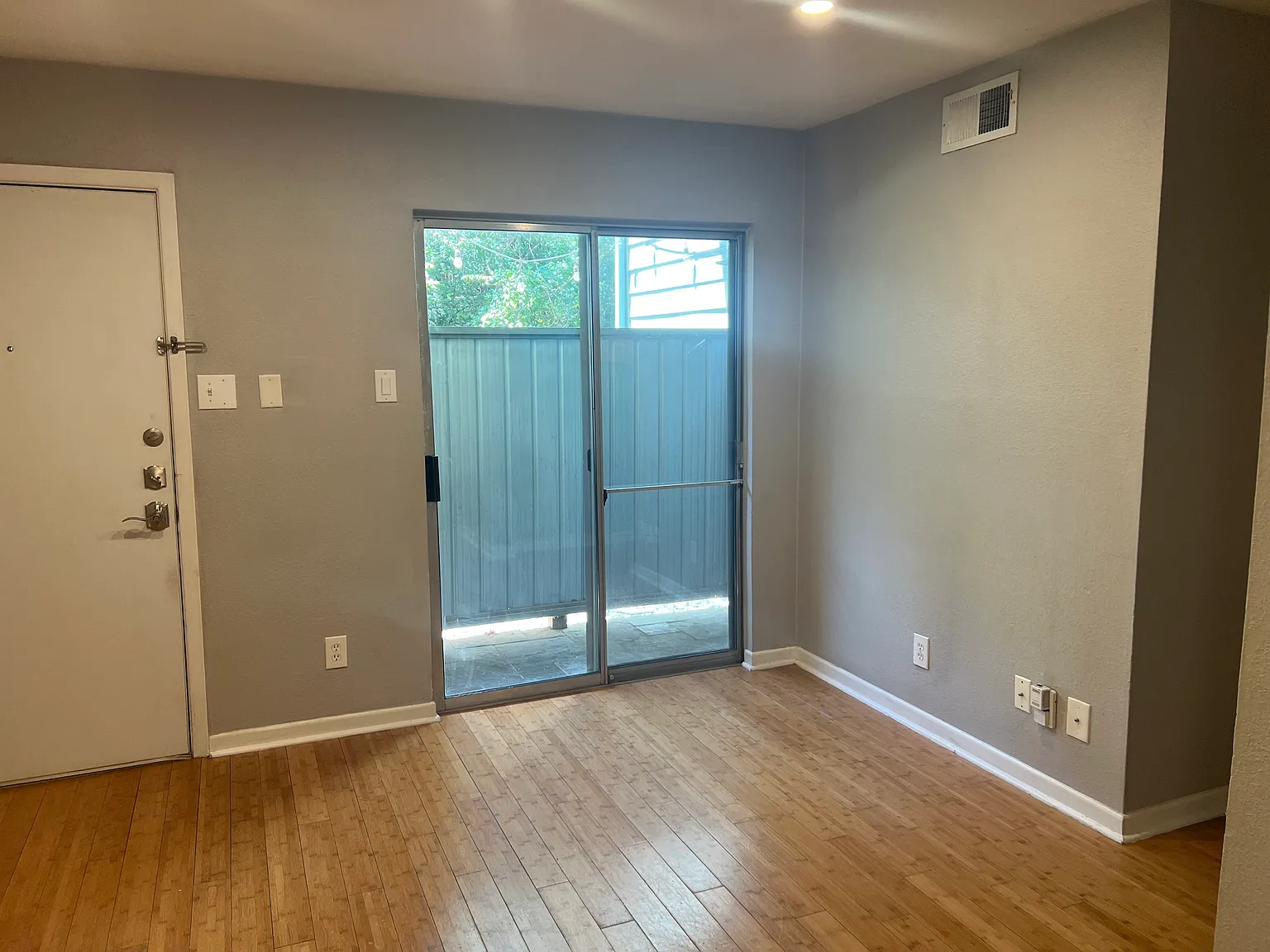 2 bed, 620 sqft, $1,395 — Photo 4
