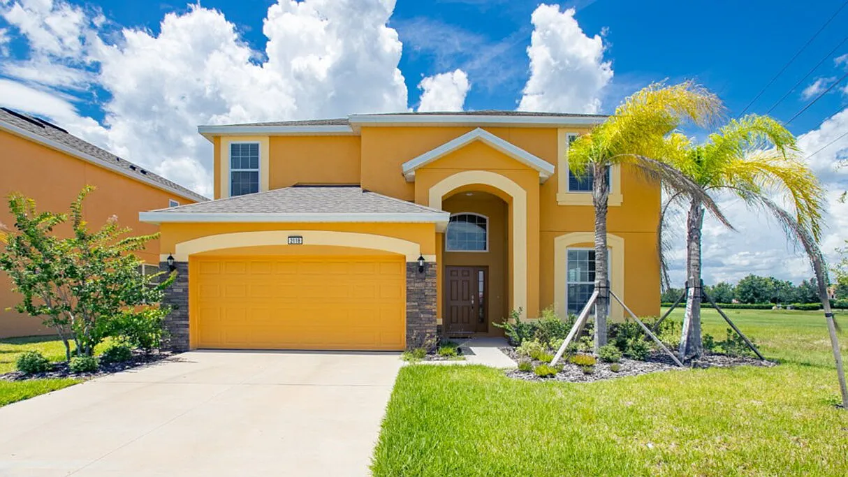 6 bed, 5.5 bath, 3150 sqft, $2,750 — Photo 1