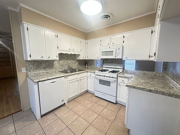 4th image of 2206 Urban Dale Dr