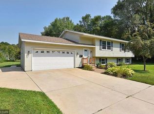 916 6th St NW, Faribault, MN 55021
