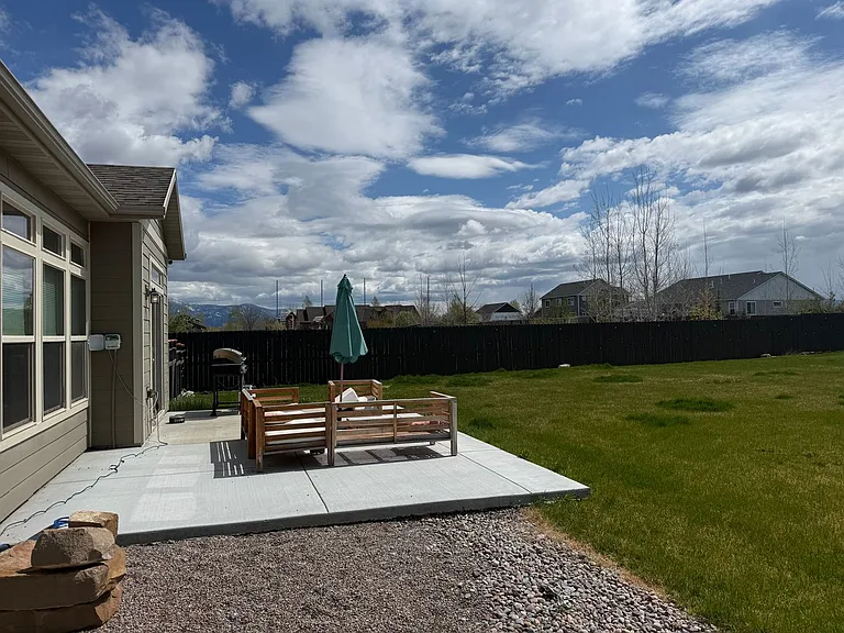 631 Cameron Loop — Photo 16