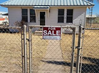 1626 Pecos Hwy, Loving, NM 88256