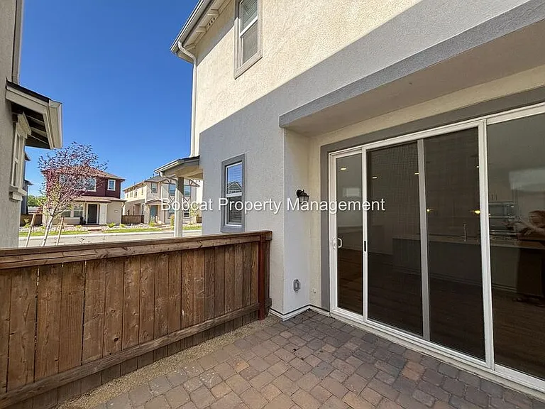 1287 Grove St — Photo 16