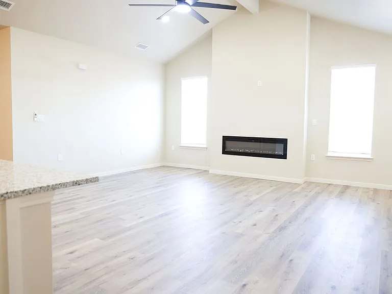 2109 Bryant St — Photo 9