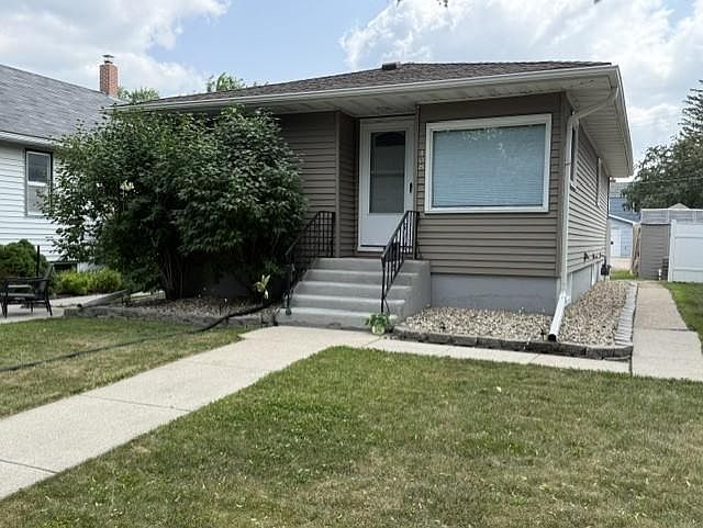 1st image of 408 8th St N