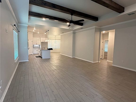 3rd image of 2028 Butternut Rd