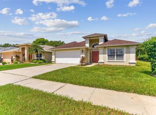 2001 Avalon Cove Ct, Brandon, FL 33511