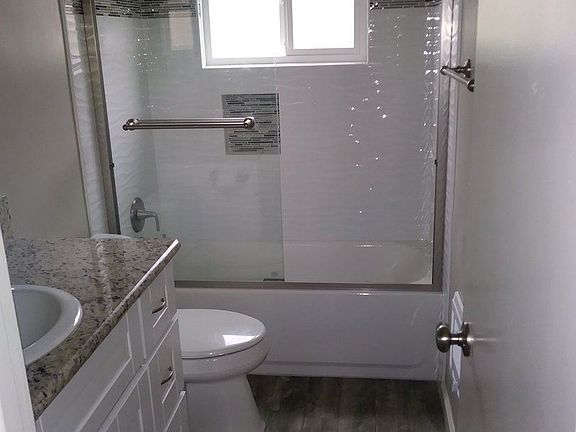 4th image of 707 Eaton St APT O
