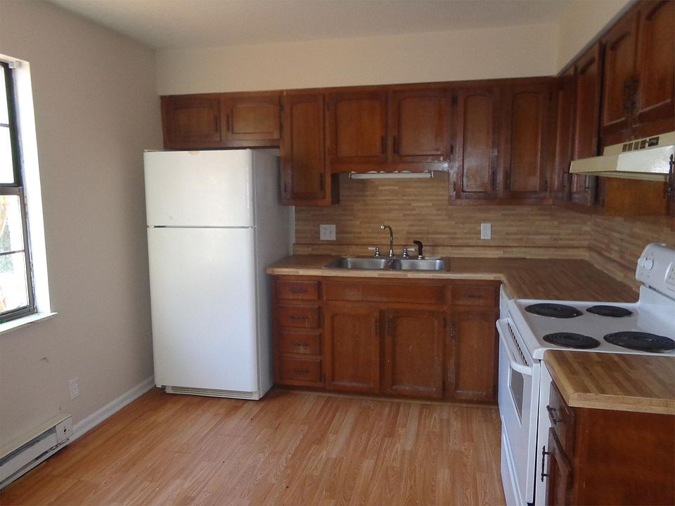 2nd image of 202 Mount Bethel Rd APT 5
