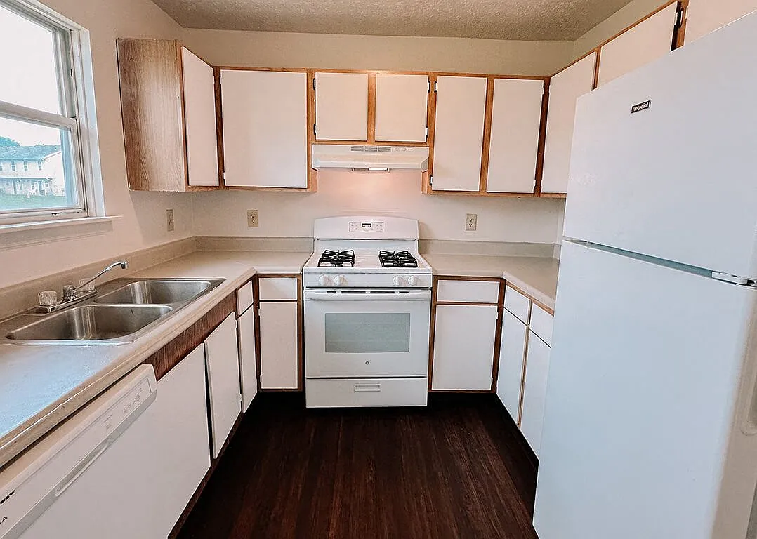 Madison Grove Townhomes — Photo 3