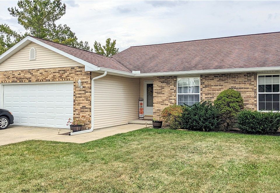 1st image of 906 Briarwood Ct