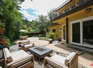 3683 Dixie Canyon Ave, Sherman Oaks, CA 91423