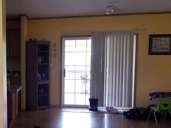 12'-4" Dining Room (in between Kitchen and Step Down Den)
