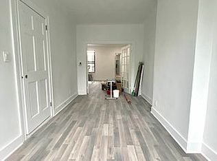 21-59 42nd St #2R, Astoria, NY 11105